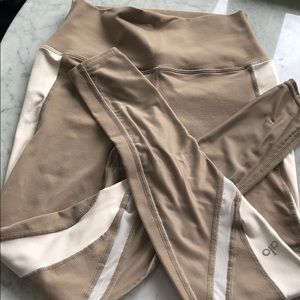 Worn Alo Yoga size S